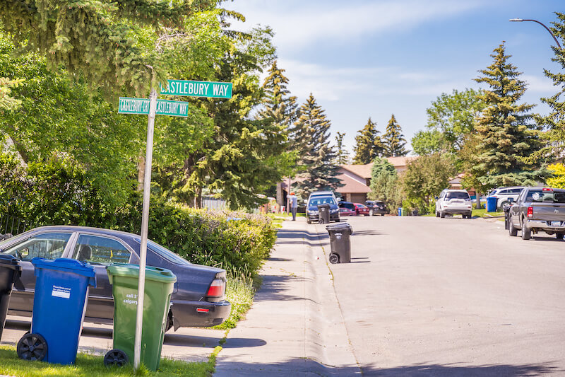 Castleridge is 8km from Calgary International Airport