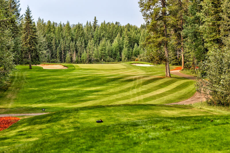 Where are the Best Golf Courses Near Strathmore, AB?