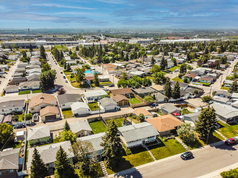 Mayland Heights is 13.1km from Calgary International Airport